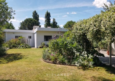 Venta Casa de Tres Dormitorios en Atlantida 