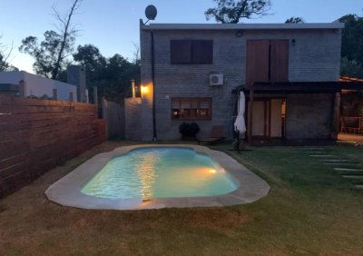 Casa en Atlantida, Atlántida