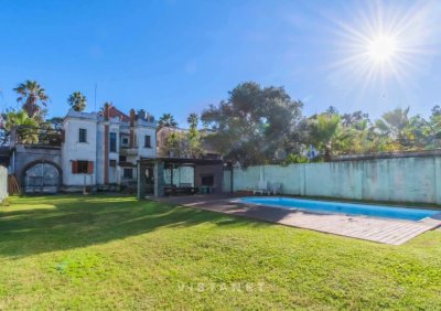 Venta de Casa de Tres Dormitorios en Atlantida, sobre Rambla 