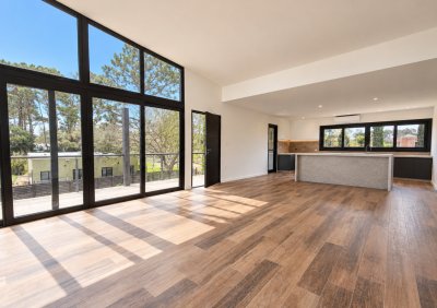 Moderna Propiedad a Estrenar en venta casa de 3 Dormitorios Punta de Este