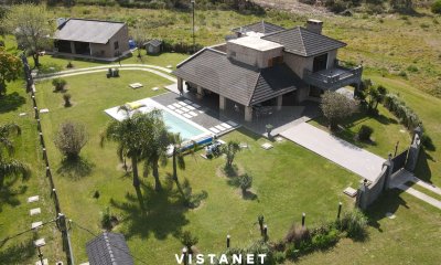 Casa Tipo Residencial De 4 Dormitorios En Venta En Bello Horizonte