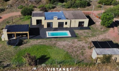 Casa En Venta 3 Dormitorios Con Piscina En Punta Ballena