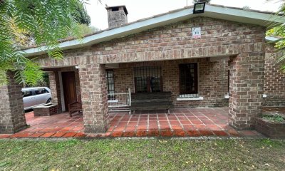 Casa En Venta 2 Dormitorios En Los Titanes