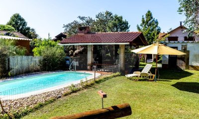Casa En Venta La Floresta 2 Dormitorios Con Piscina