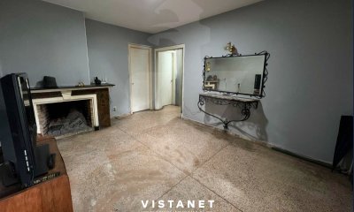Casa En Venta En Sayago + Apartamento, A Media Cuadra De Propios