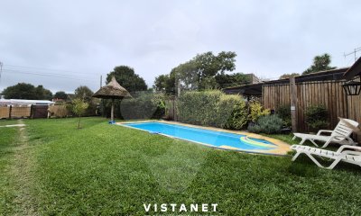 Casa en venta en Pando con piscina