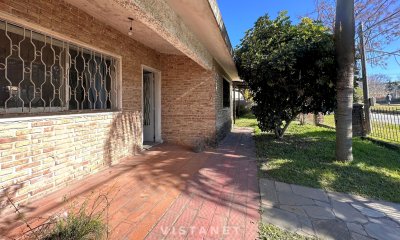 Venta Casa Dos Dormitorios Mas Loft Villa Argentina