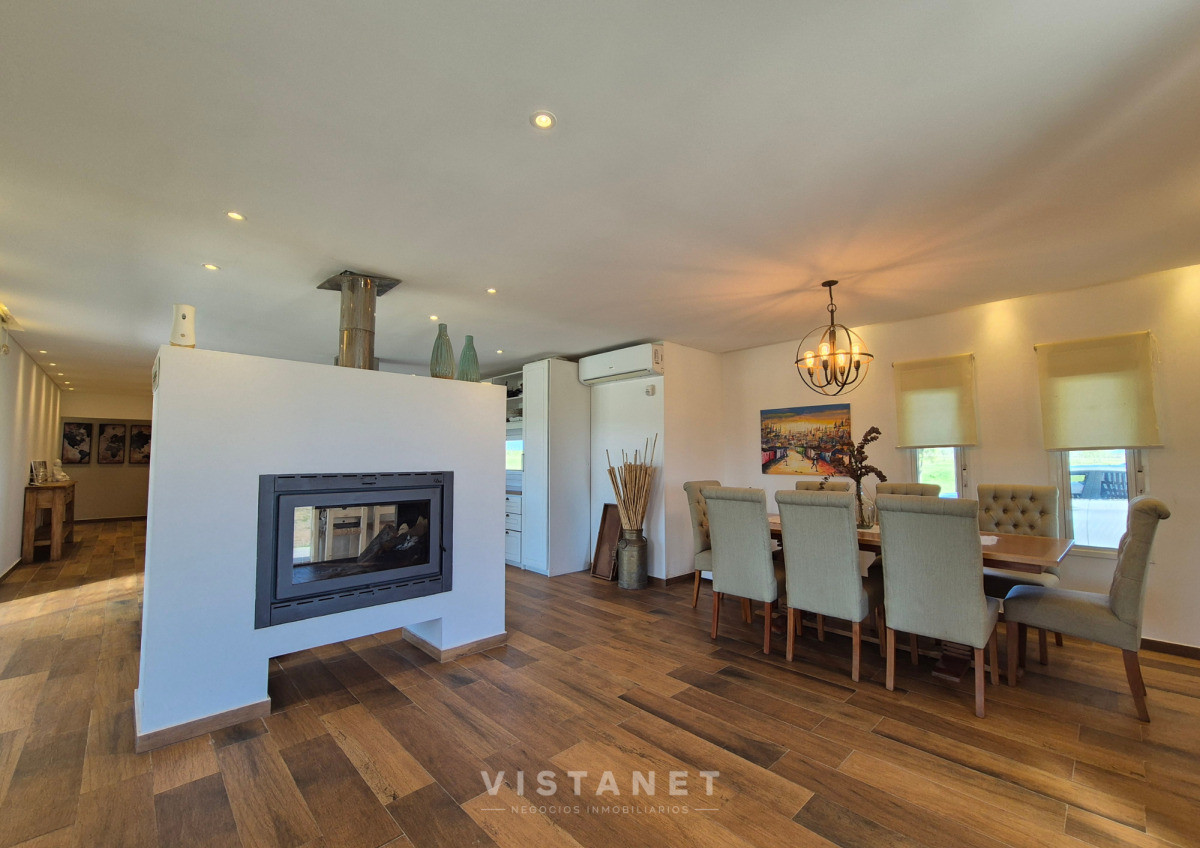 Chacra ID.204/Venta-de-Chacra,-4-dormitorios-con-piscina-y-lago-en-barrio-privado-Atlantida - Venta de Chacra, 4 dormitorios con piscina y lago en barrio privado Atlantida