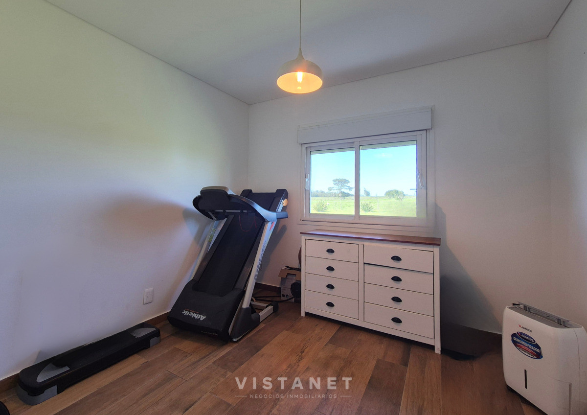 Chacra ID.204/Venta-de-Chacra,-4-dormitorios-con-piscina-y-lago-en-barrio-privado-Atlantida - Venta de Chacra, 4 dormitorios con piscina y lago en barrio privado Atlantida