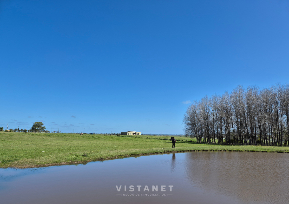 Chacra ID.204/Venta-de-Chacra,-4-dormitorios-con-piscina-y-lago-en-barrio-privado-Atlantida - Venta de Chacra, 4 dormitorios con piscina y lago en barrio privado Atlantida