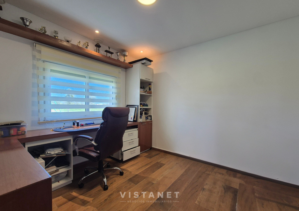 Chacra ID.204/Venta-de-Chacra,-4-dormitorios-con-piscina-y-lago-en-barrio-privado-Atlantida - Venta de Chacra, 4 dormitorios con piscina y lago en barrio privado Atlantida