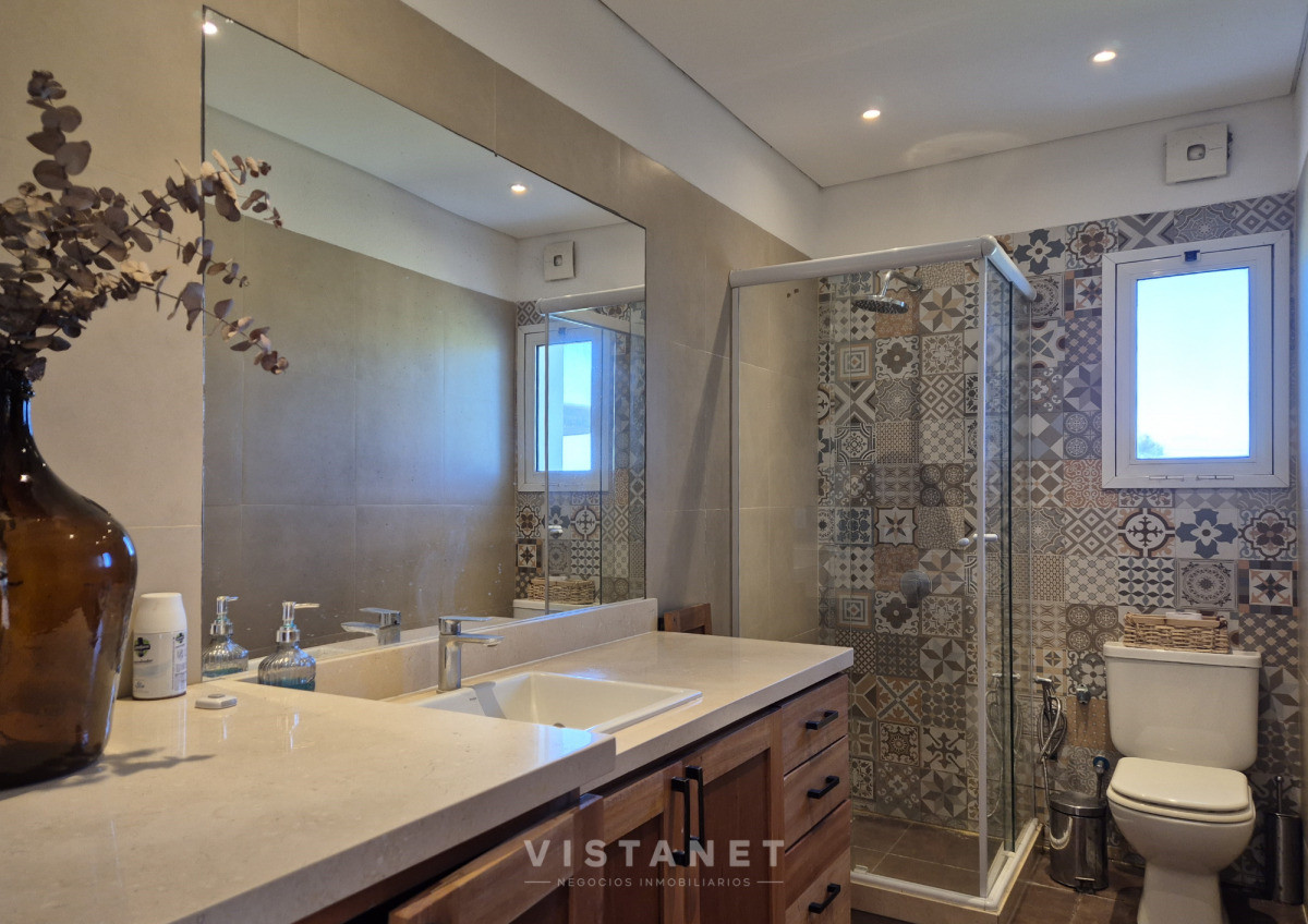 Chacra ID.204/Venta-de-Chacra,-4-dormitorios-con-piscina-y-lago-en-barrio-privado-Atlantida - Venta de Chacra, 4 dormitorios con piscina y lago en barrio privado Atlantida