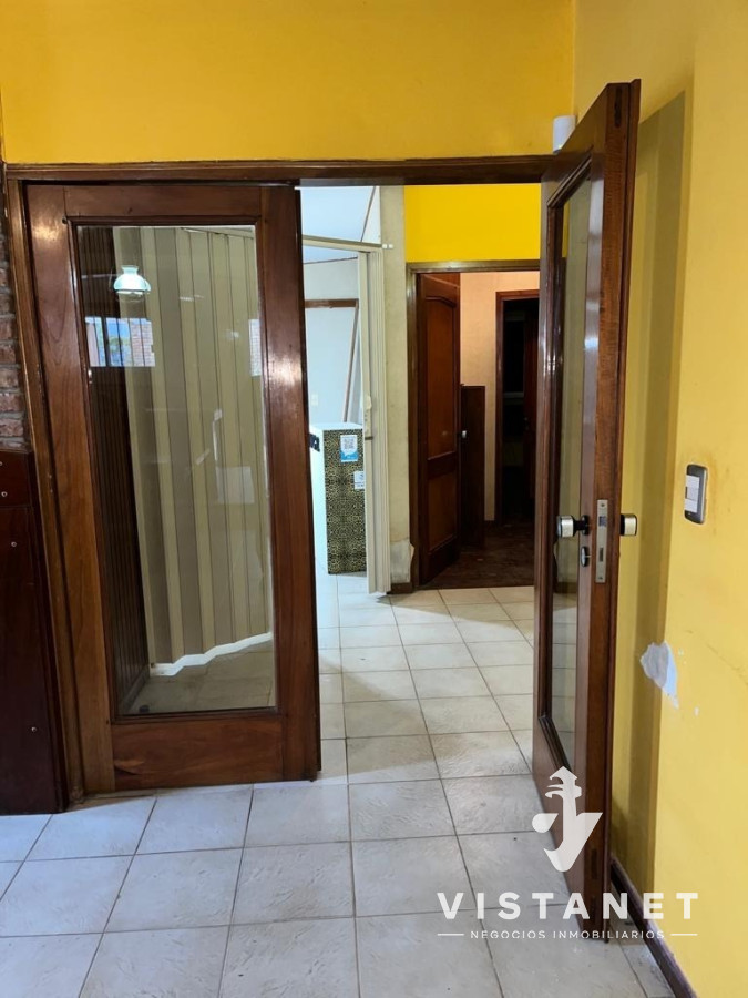 Local Comercial ID.78/Locales-Comerciales- -Apartamento-A-La-Venta-En-Piedras-Blancas - Locales Comerciales + Apartamento A La Venta En Piedras Blancas
