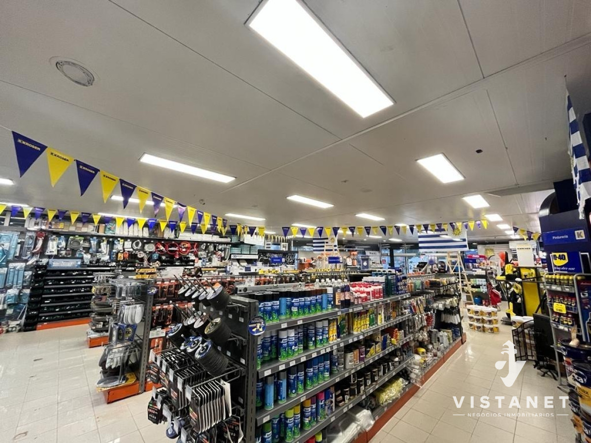 Local Comercial ID.78/Locales-Comerciales- -Apartamento-A-La-Venta-En-Piedras-Blancas - Locales Comerciales + Apartamento A La Venta En Piedras Blancas