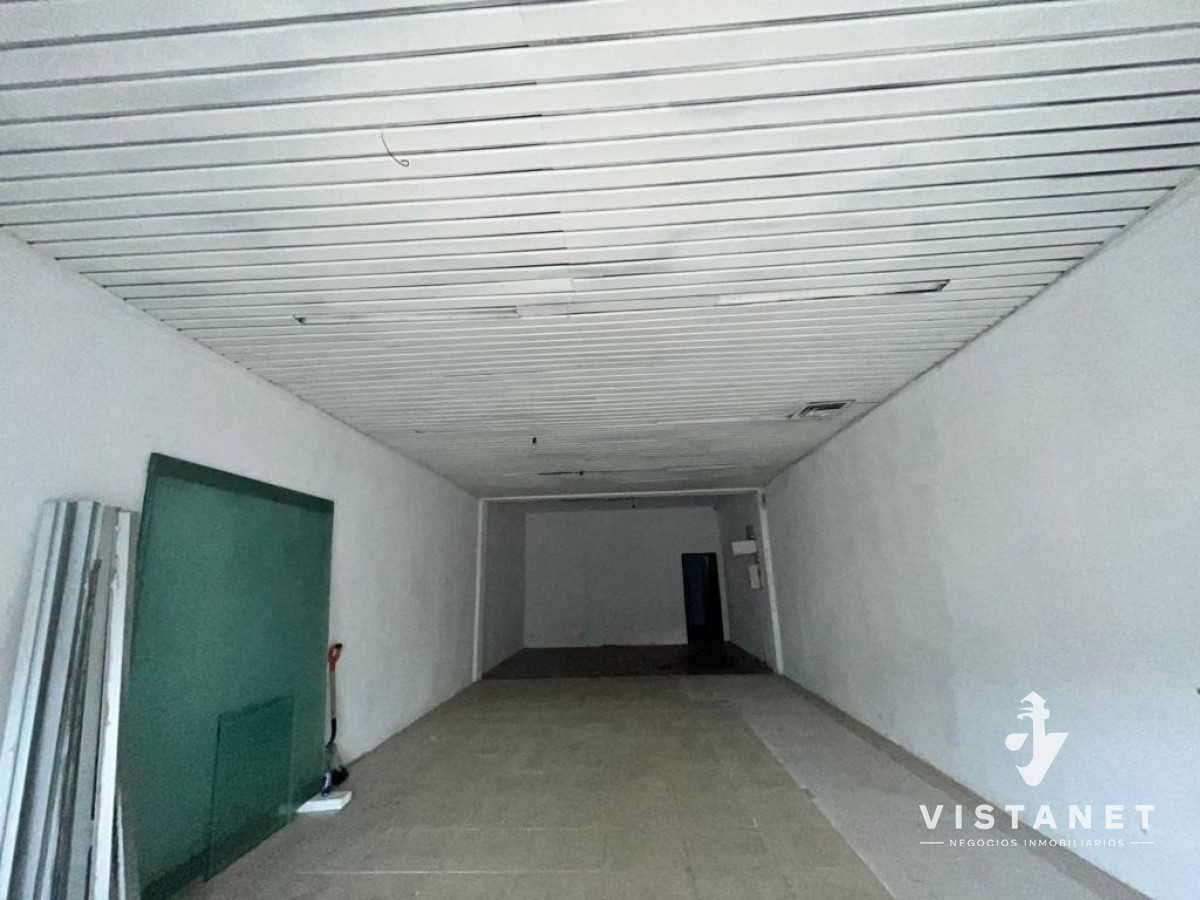 Local Comercial ID.78/Locales-Comerciales- -Apartamento-A-La-Venta-En-Piedras-Blancas - Locales Comerciales + Apartamento A La Venta En Piedras Blancas