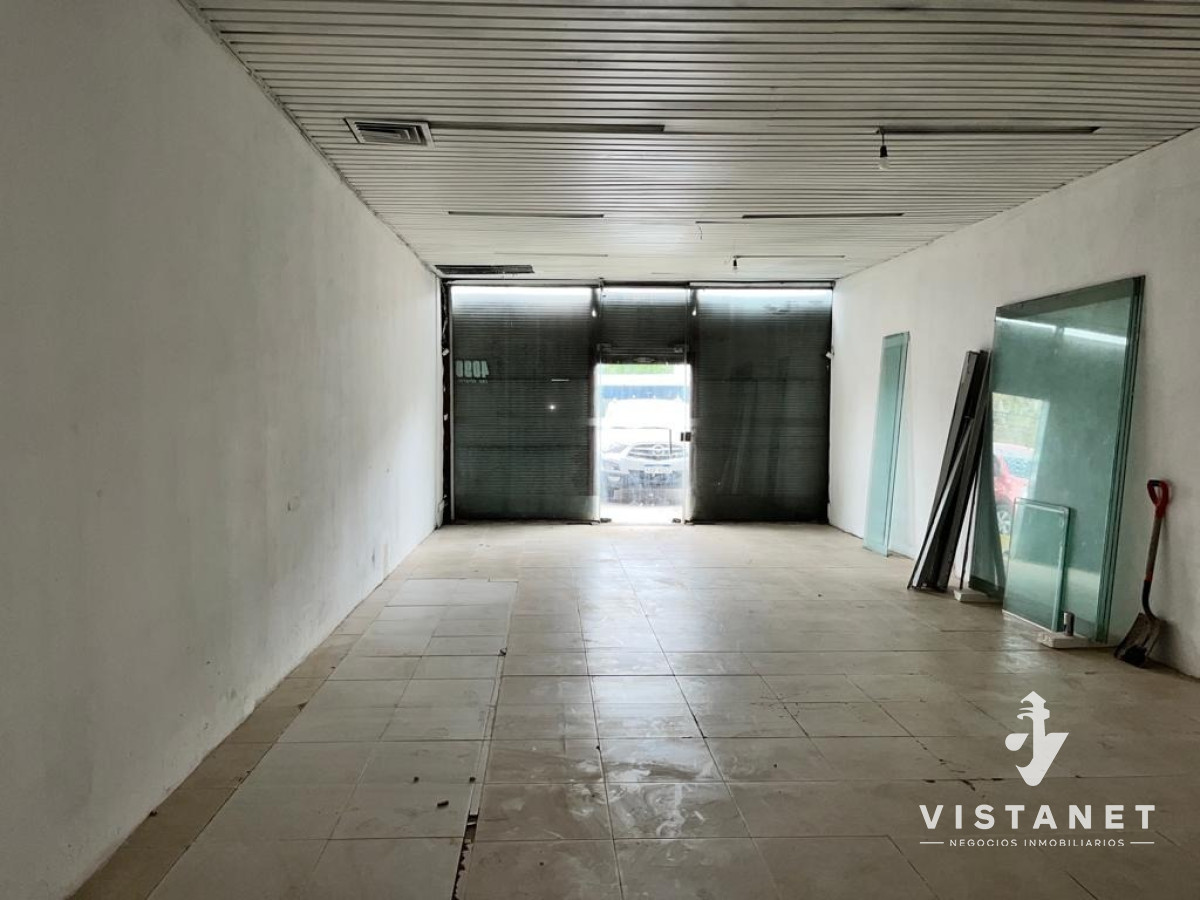 Local Comercial ID.78/Locales-Comerciales- -Apartamento-A-La-Venta-En-Piedras-Blancas - Locales Comerciales + Apartamento A La Venta En Piedras Blancas