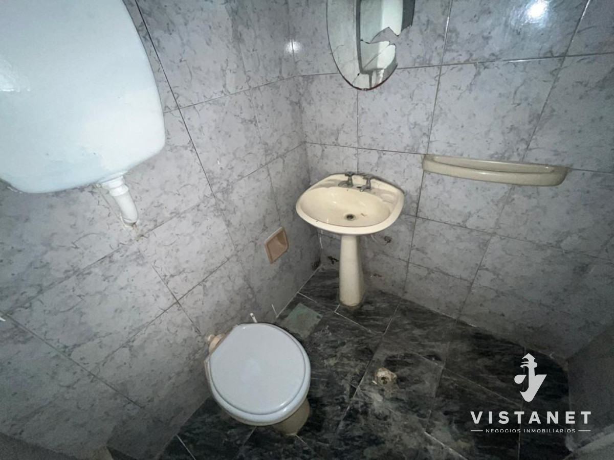 Local Comercial ID.78/Locales-Comerciales- -Apartamento-A-La-Venta-En-Piedras-Blancas - Locales Comerciales + Apartamento A La Venta En Piedras Blancas
