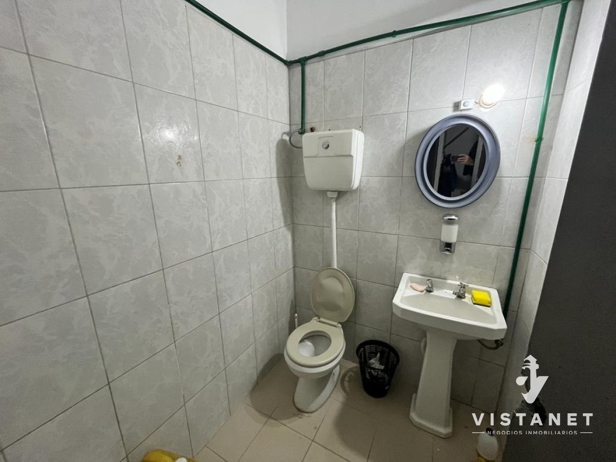 Local Comercial ID.78/Locales-Comerciales- -Apartamento-A-La-Venta-En-Piedras-Blancas - Locales Comerciales + Apartamento A La Venta En Piedras Blancas