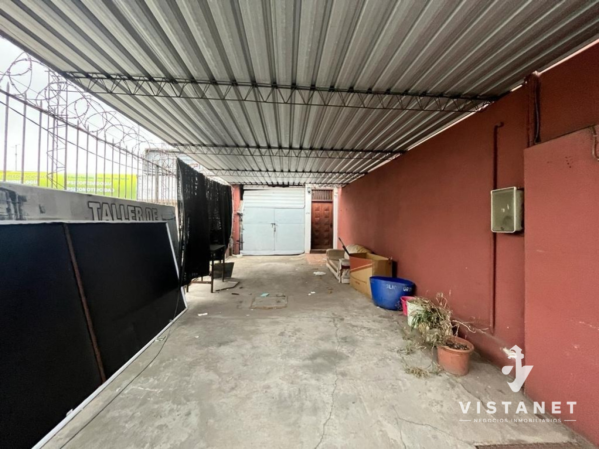 Local Comercial ID.78/Locales-Comerciales- -Apartamento-A-La-Venta-En-Piedras-Blancas - Locales Comerciales + Apartamento A La Venta En Piedras Blancas