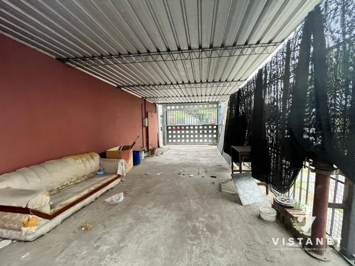 Local Comercial ID.78/Locales-Comerciales- -Apartamento-A-La-Venta-En-Piedras-Blancas - Locales Comerciales + Apartamento A La Venta En Piedras Blancas