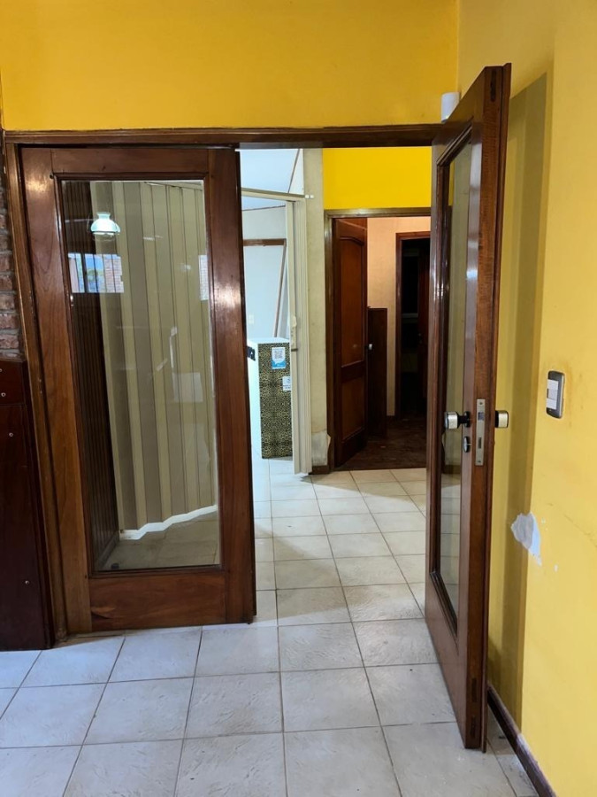 Local Comercial ID.78/Locales-Comerciales- -Apartamento-A-La-Venta-En-Piedras-Blancas - Locales Comerciales + Apartamento A La Venta En Piedras Blancas