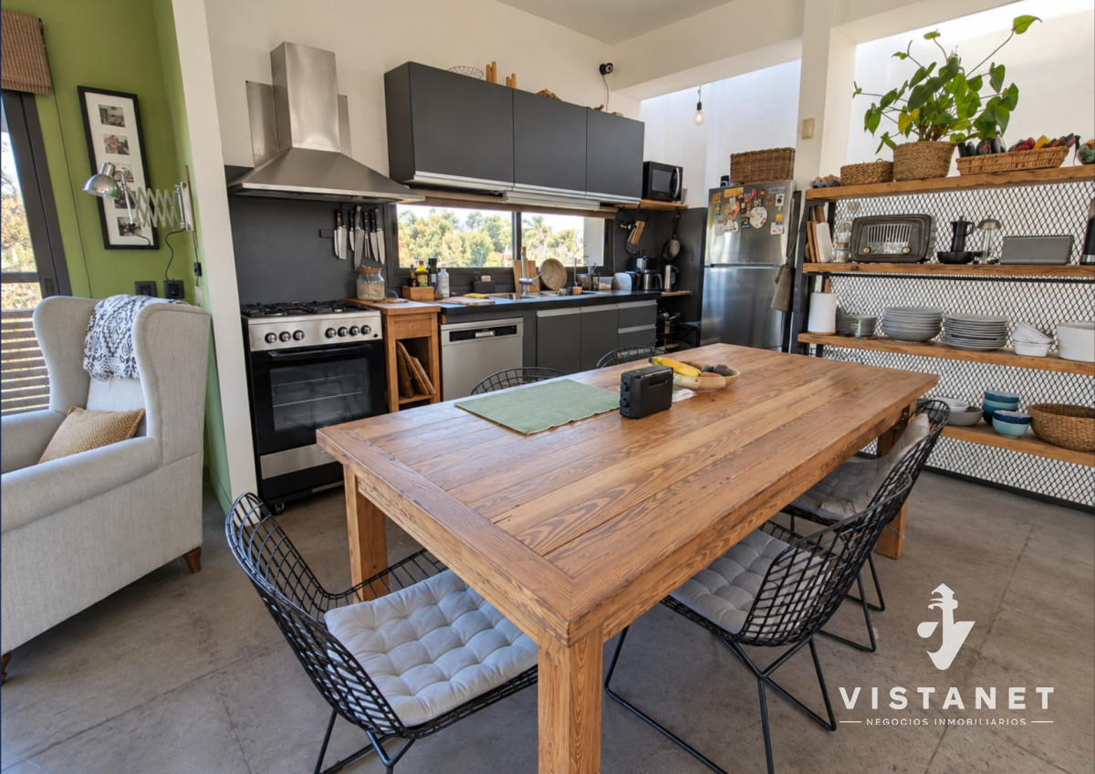 Local Comercial ID.448/Venta-Propiedad-Comercial-sobre-Av.-Italia-en-Carrasco-con-casa,-local-y-oficinas - Venta Propiedad Comercial sobre Av. Italia en Carrasco con casa, local y oficinas