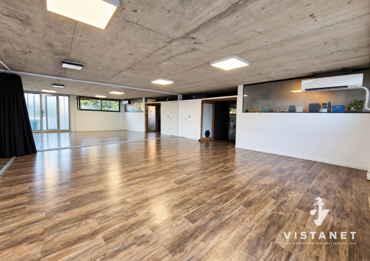 Local Comercial ID.448/Venta-Propiedad-Comercial-sobre-Av.-Italia-en-Carrasco-con-casa,-local-y-oficinas - Venta Propiedad Comercial sobre Av. Italia en Carrasco con casa, local y oficinas