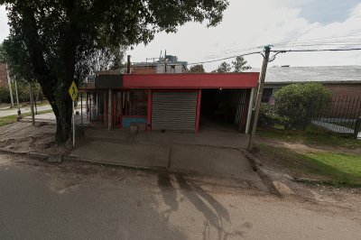 Local en Atlantida, Atlántida