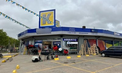 Locales Comerciales + Apartamento A La Venta En Piedras Blancas