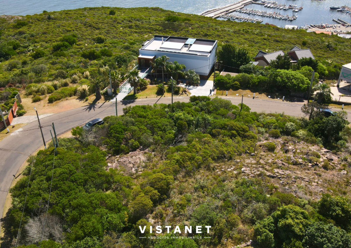 Terreno ID.353/Venta-de-gran-Terreno-sobre-Cerro-San-Antonio,-Piriapolis - Venta de gran Terreno sobre Cerro San Antonio, Piriapolis