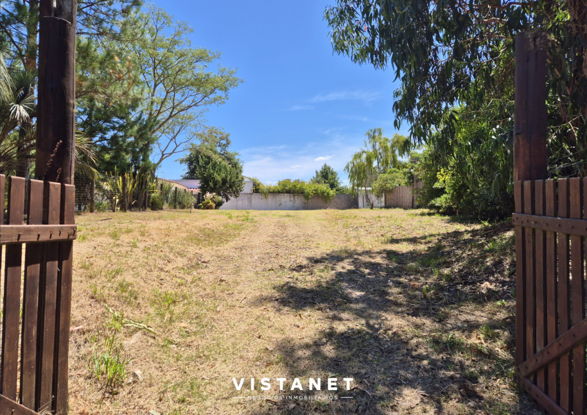 Terreno ID.323/Gran-Terreno-en-Venta-en-Costa-Azul-a-pasos-de-la-playa - Gran Terreno en Venta en Costa Azul a pasos de la playa