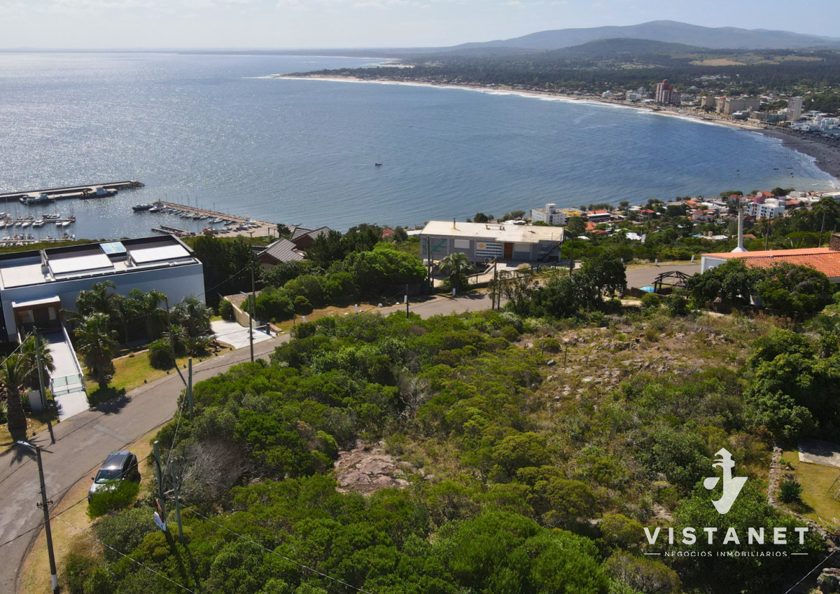 Terreno ID.353/Venta-de-gran-Terreno-sobre-Cerro-San-Antonio,-Piriapolis - Venta de gran Terreno sobre Cerro San Antonio, Piriapolis