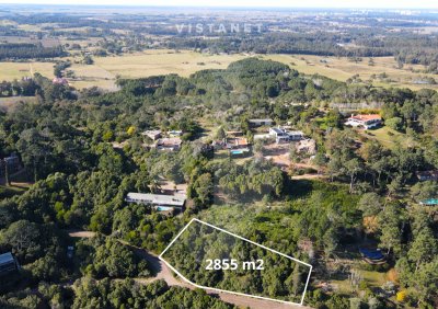 Terreno en Venta en Las Cumbres, Punta Ballena con vista hacia la Laguna