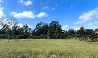 Terreno en Barrio Privado Verde Mora en Punta Ballena
