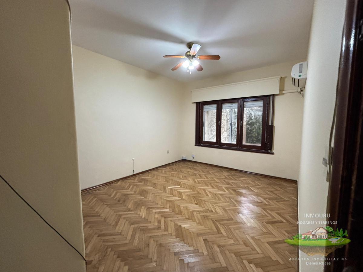 Casa ID.2538 - Casa sumamente amplia en alquiler