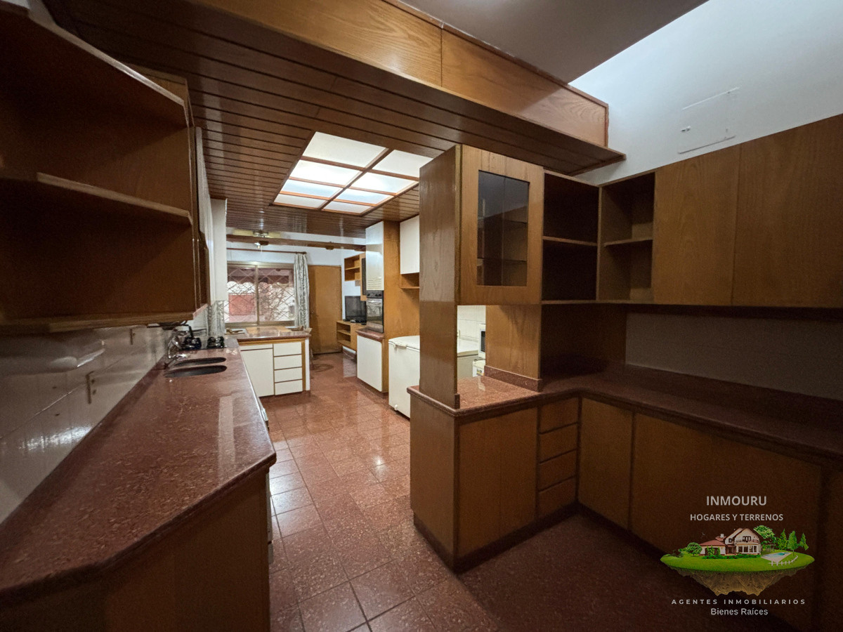 Casa ID.2538 - Casa sumamente amplia en alquiler