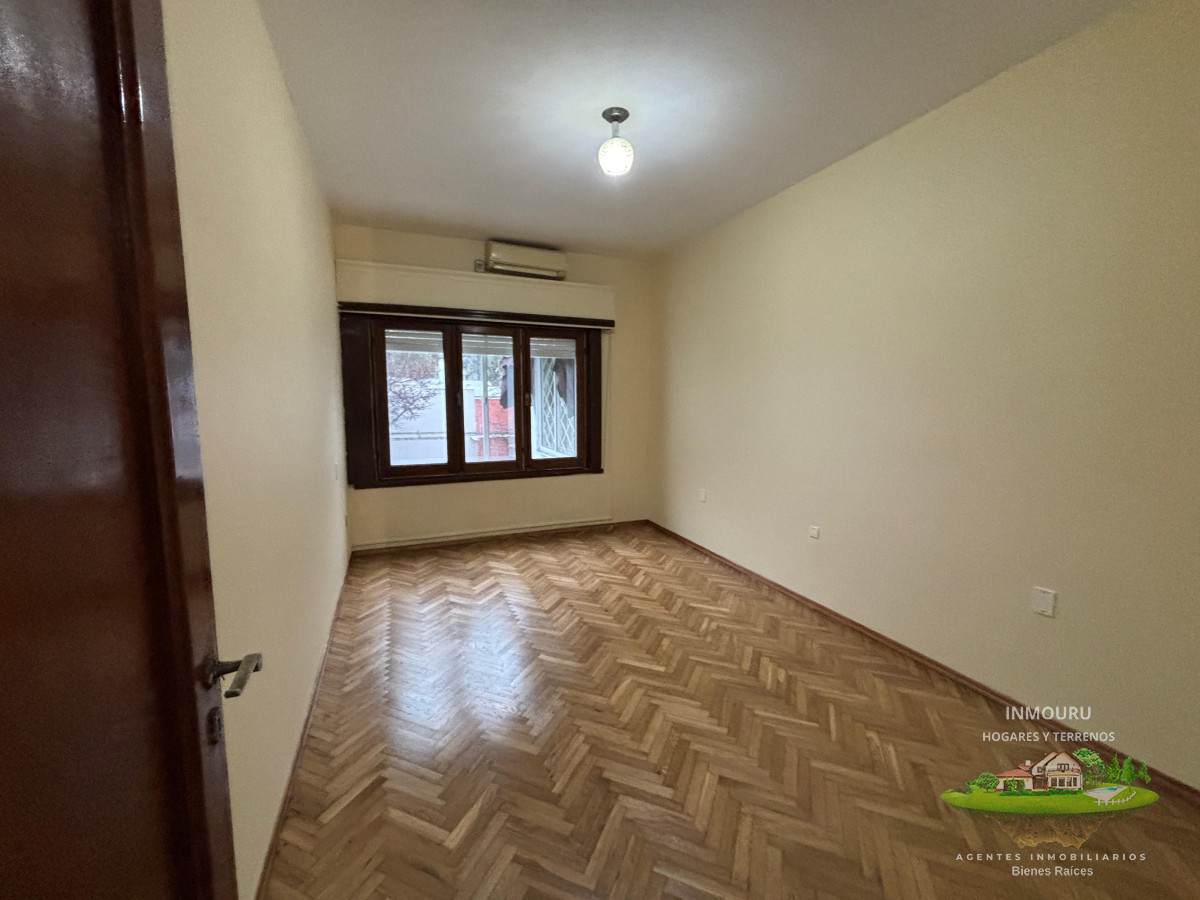 Casa ID.2538 - Casa sumamente amplia en alquiler