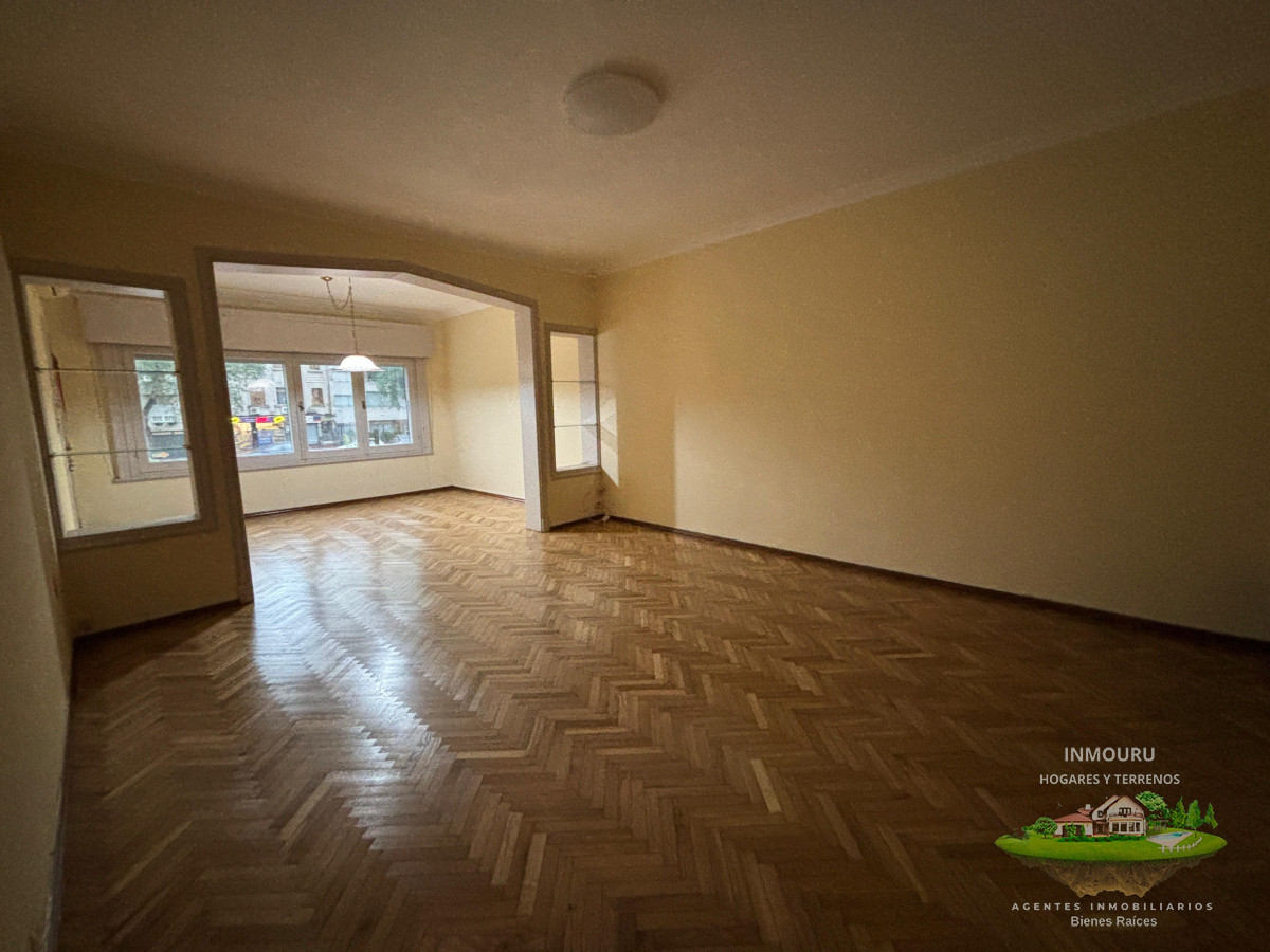 Casa ID.2538 - Casa sumamente amplia en alquiler