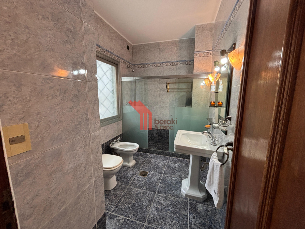 Casa ID.41 - Casa sumamente amplia en alquiler