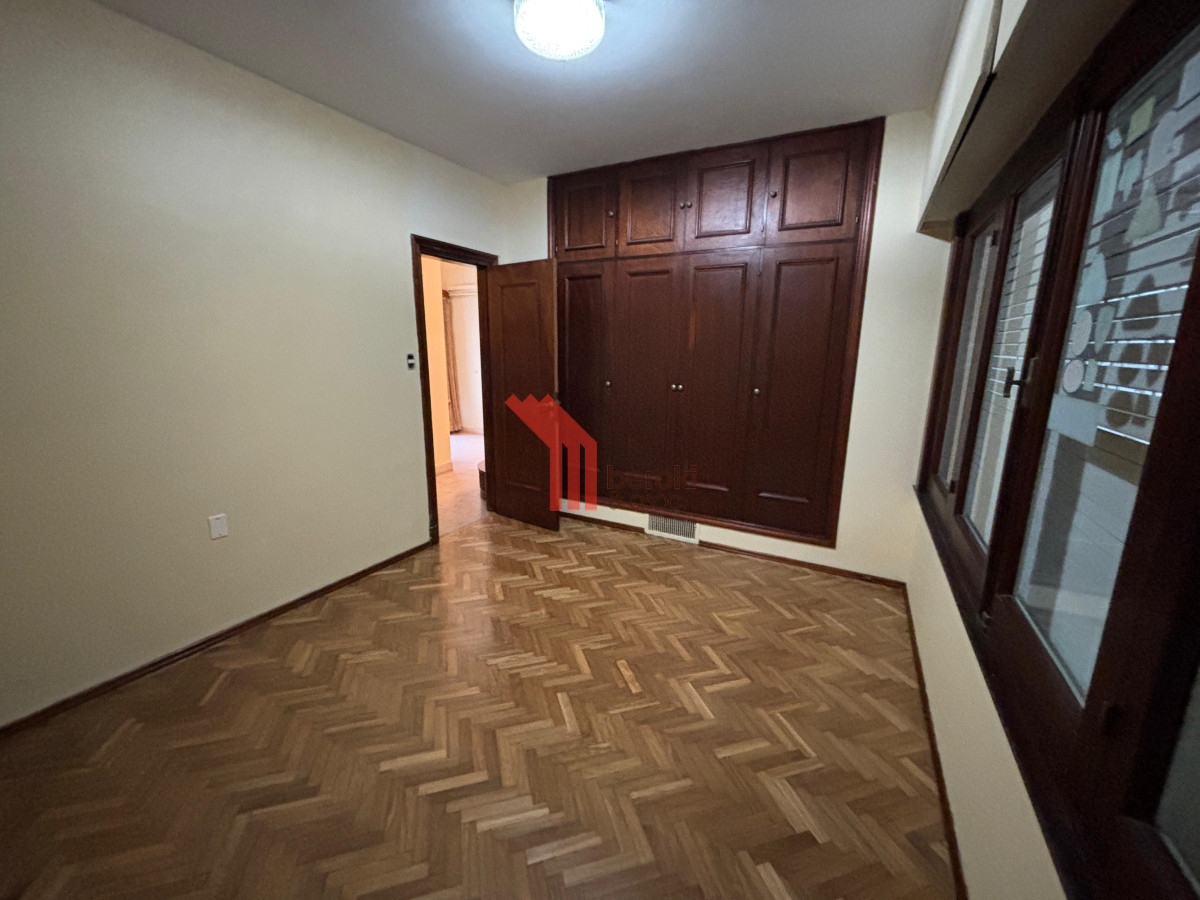 Casa ID.41 - Casa sumamente amplia en alquiler