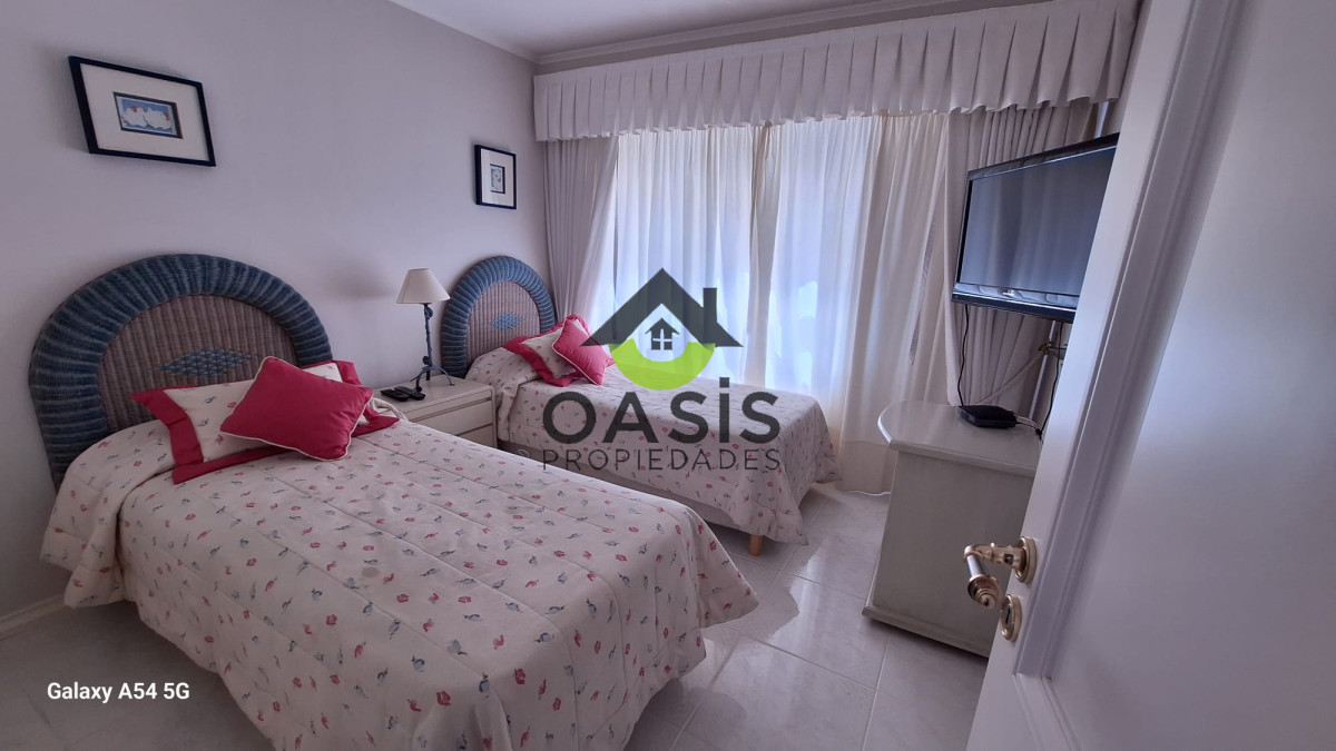 Apartamento ID.28 - Apartamento de 3 dormitorios en venta en el Coral Tower