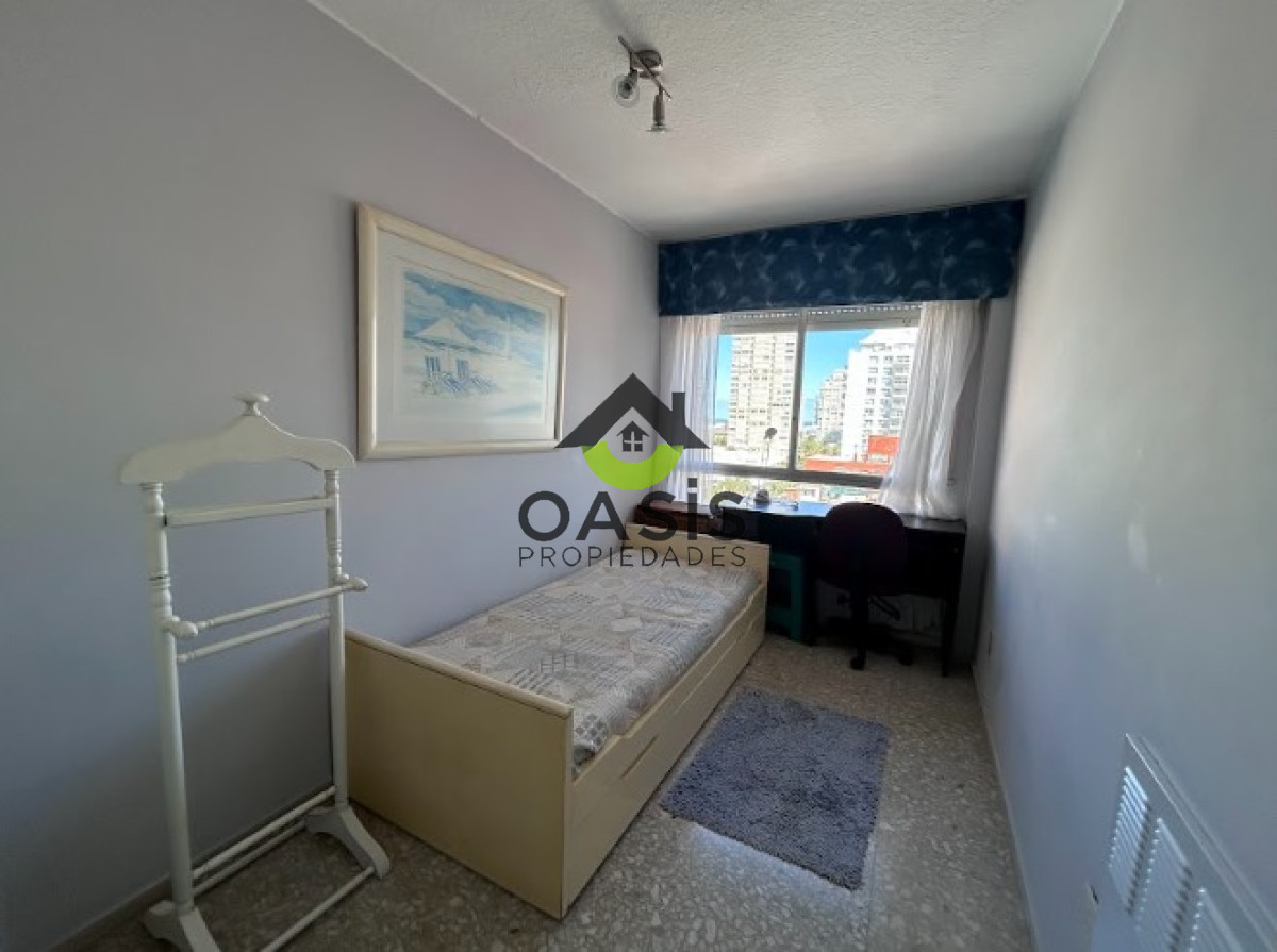 Apartamento ID.32 - Apartamento en venta de 3 dormitorios en Torre de las Americas