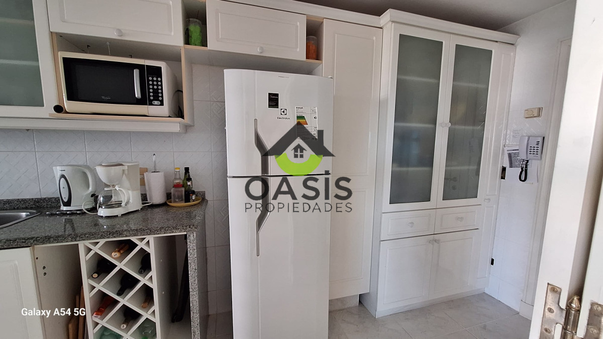 Apartamento ID.28 - Apartamento de 3 dormitorios en venta en el Coral Tower