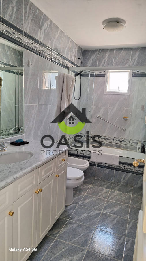 Apartamento ID.28 - Apartamento de 3 dormitorios en venta en el Coral Tower