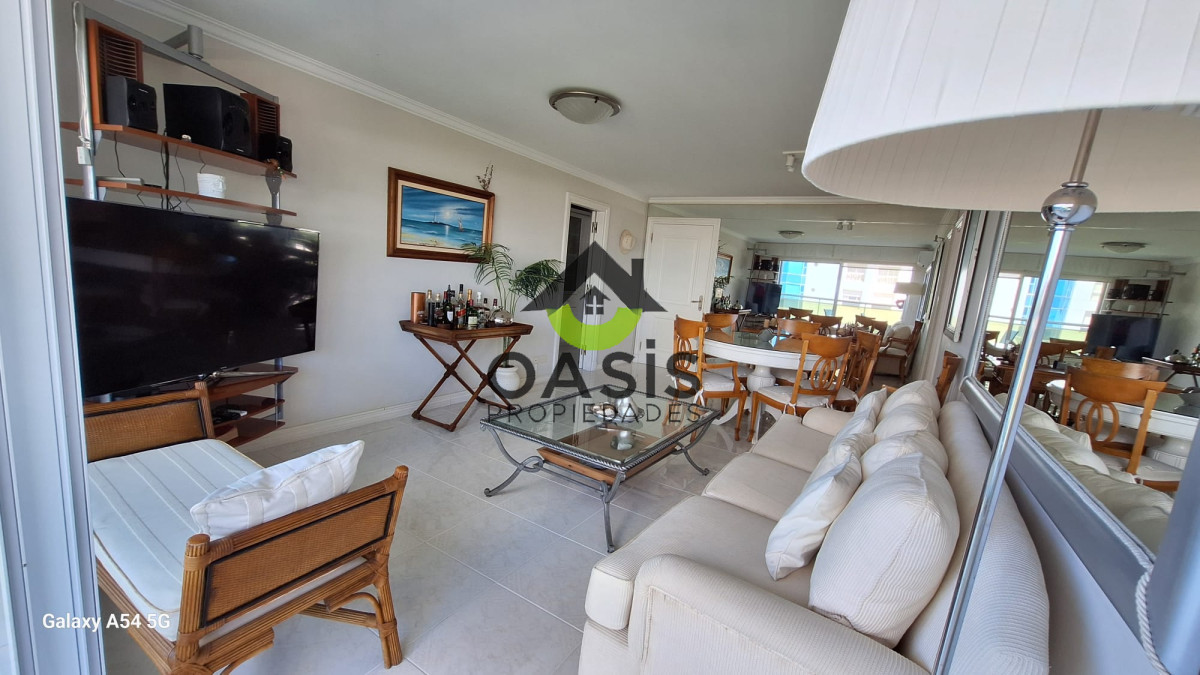 Apartamento ID.28 - Apartamento de 3 dormitorios en venta en el Coral Tower