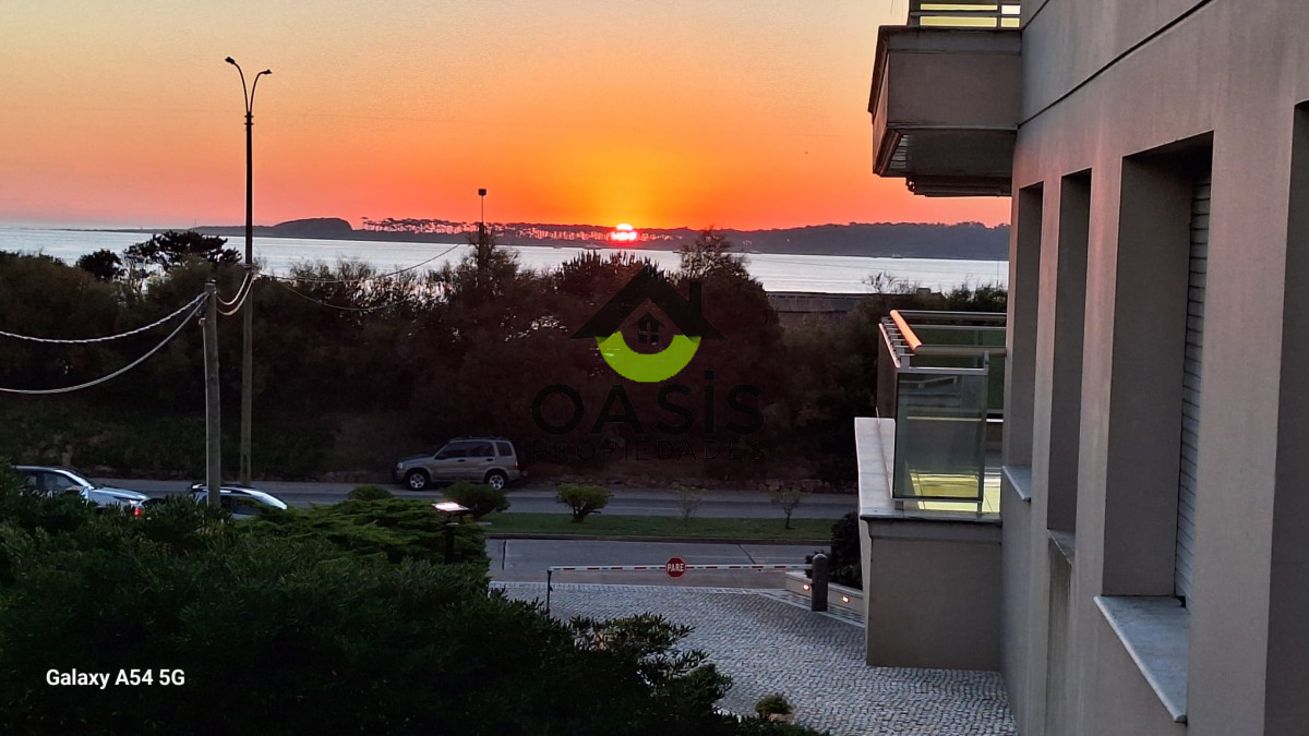 Apartamento ID.28 - Apartamento de 3 dormitorios en venta en el Coral Tower