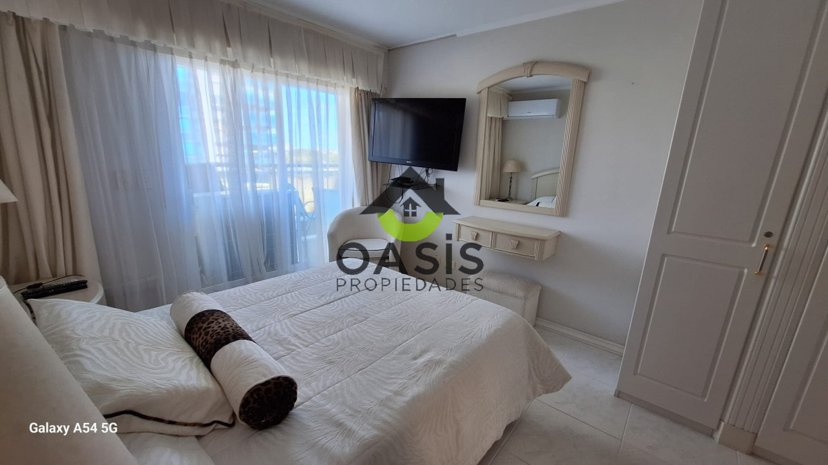 Apartamento ID.28 - Apartamento de 3 dormitorios en venta en el Coral Tower