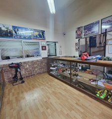 Espectacular deposito con local comercial y oficina en VENTA