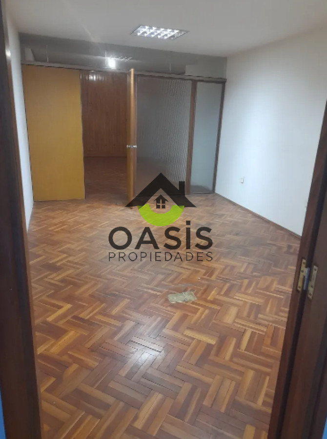 Oficina ID.64 - Oficina en 18 de Julio con 2 Garajes