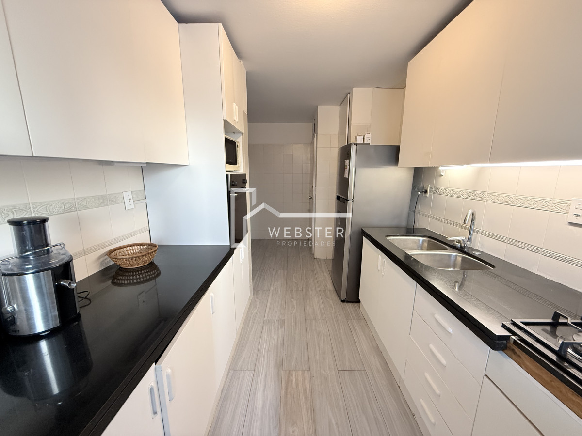 Apartamento ID.2440 - Venta apartamento 4 dormitorio en Península, Punta del Este 